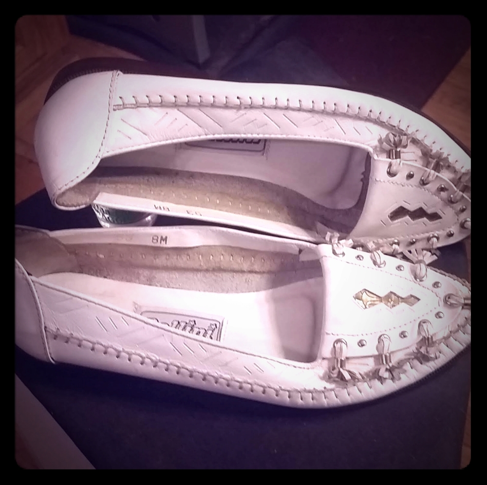 Bellinni White Flats